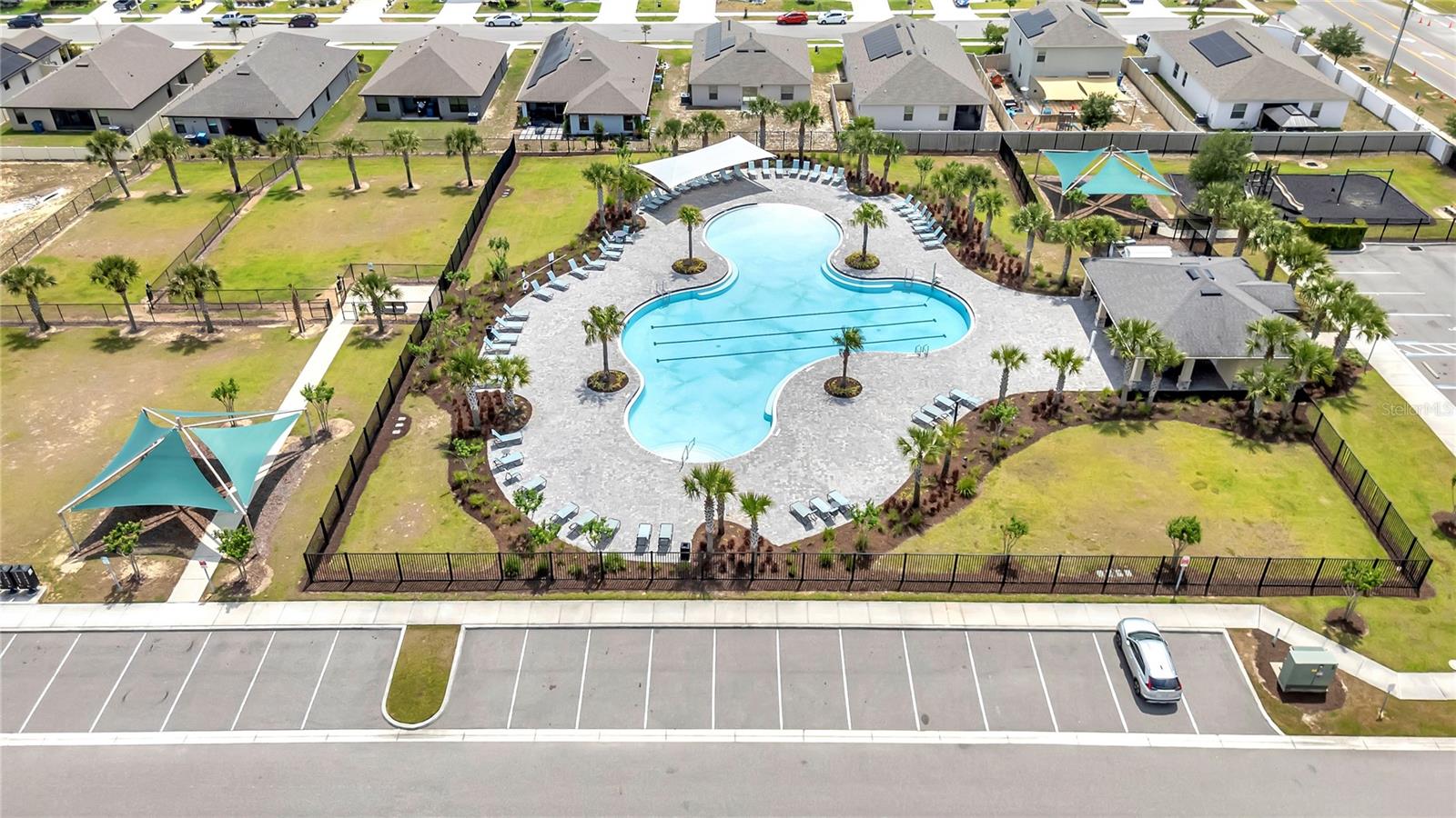Image 36 of 39 For 747 Citrus Isle Drive