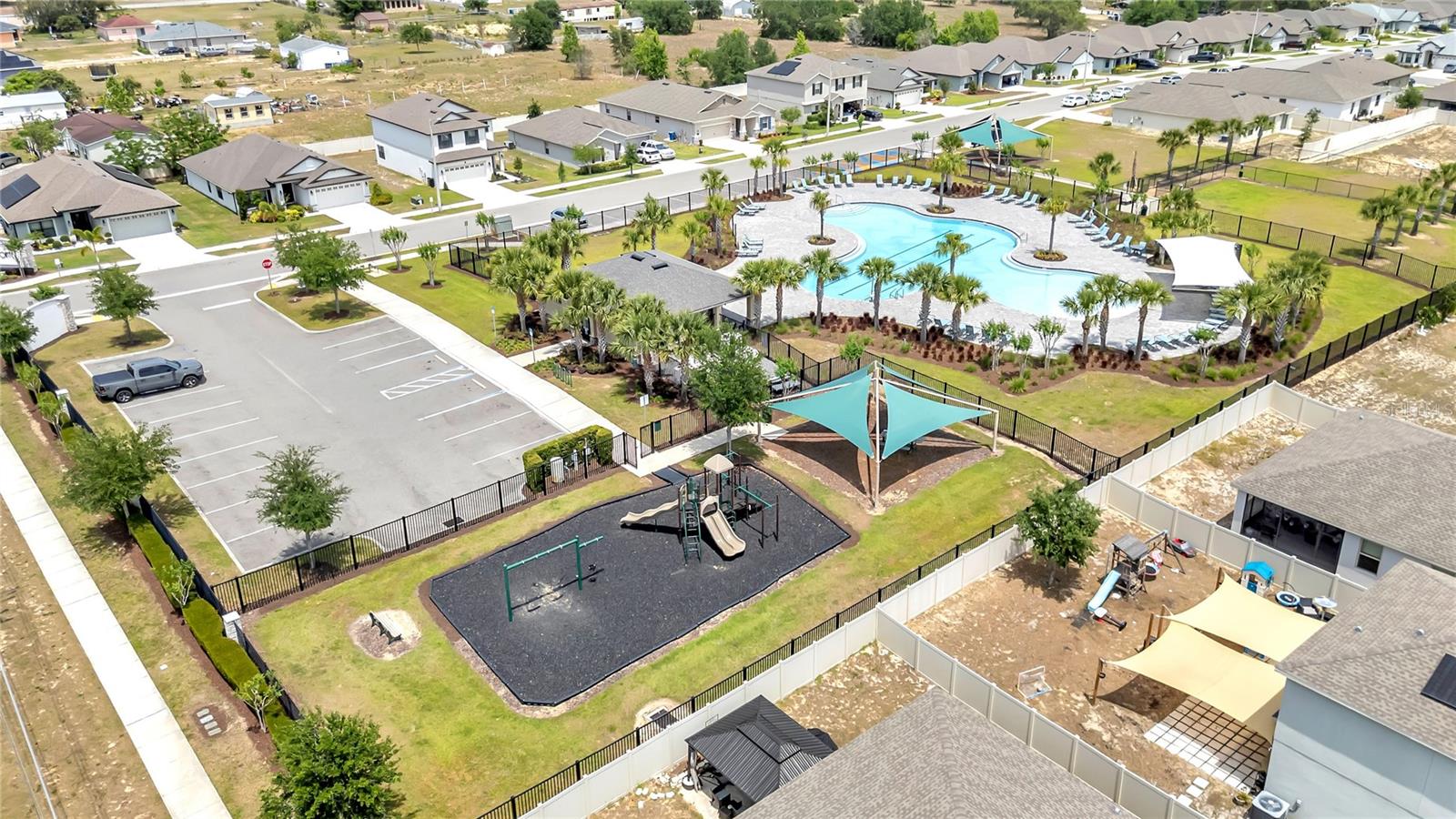 Image 37 of 39 For 747 Citrus Isle Drive