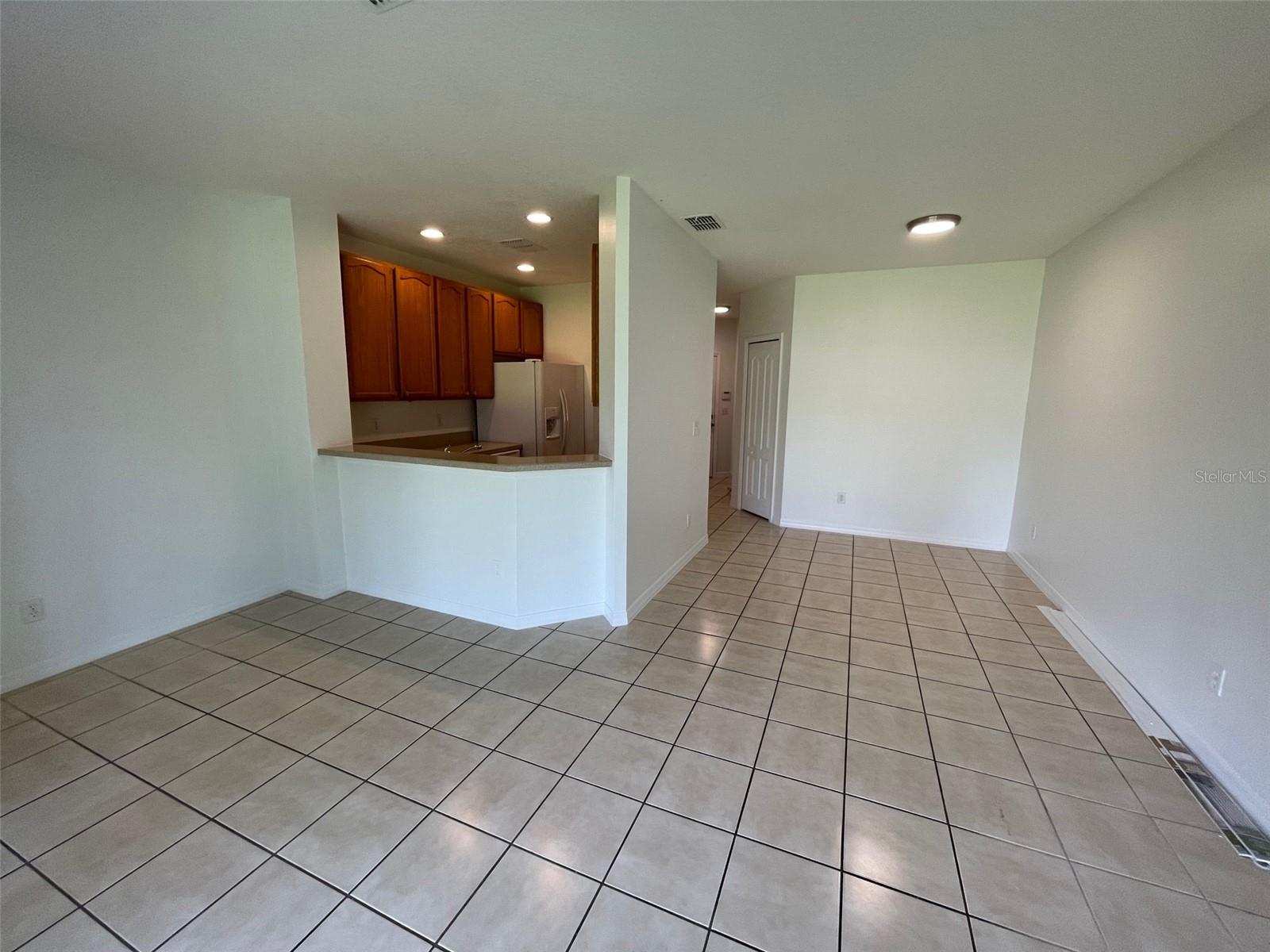 Image 11 of 27 For 9357 Jasmine Flower Lane 174