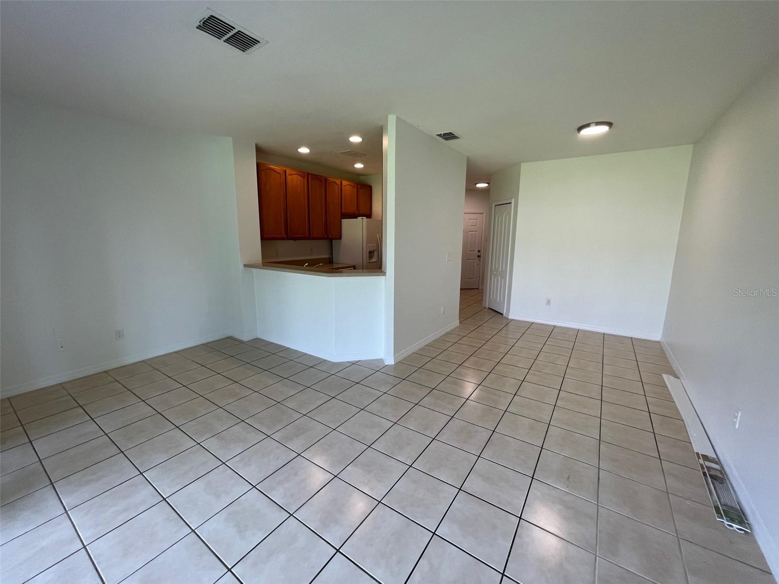 Image 12 of 27 For 9357 Jasmine Flower Lane 174