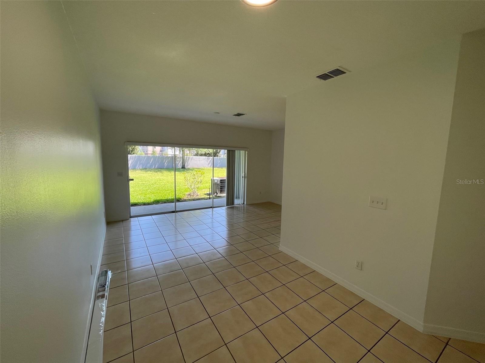 Image 14 of 27 For 9357 Jasmine Flower Lane 174