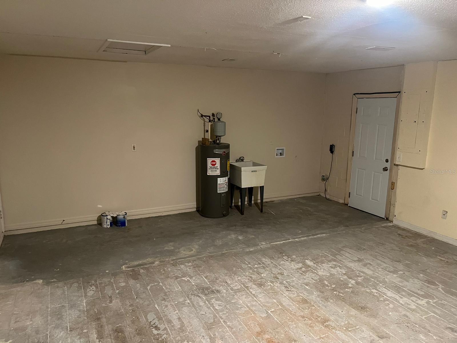 Image 15 of 18 For 408 Mallard Way
