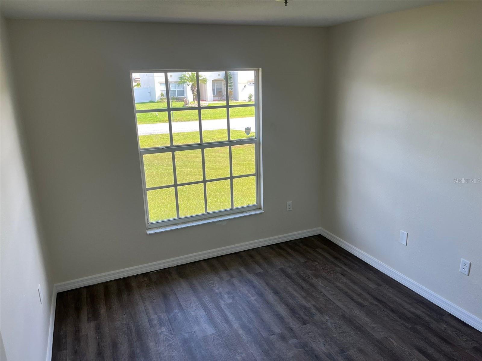 Image 8 of 18 For 408 Mallard Way