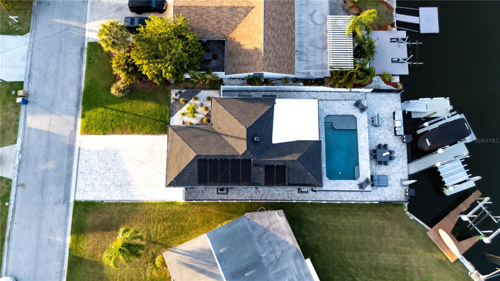Listing photo id 25 for 5036 Bonito Drive