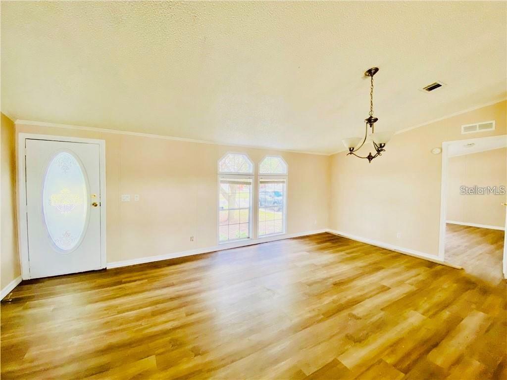 Image 7 of 15 For 3214 Silver Lake Court