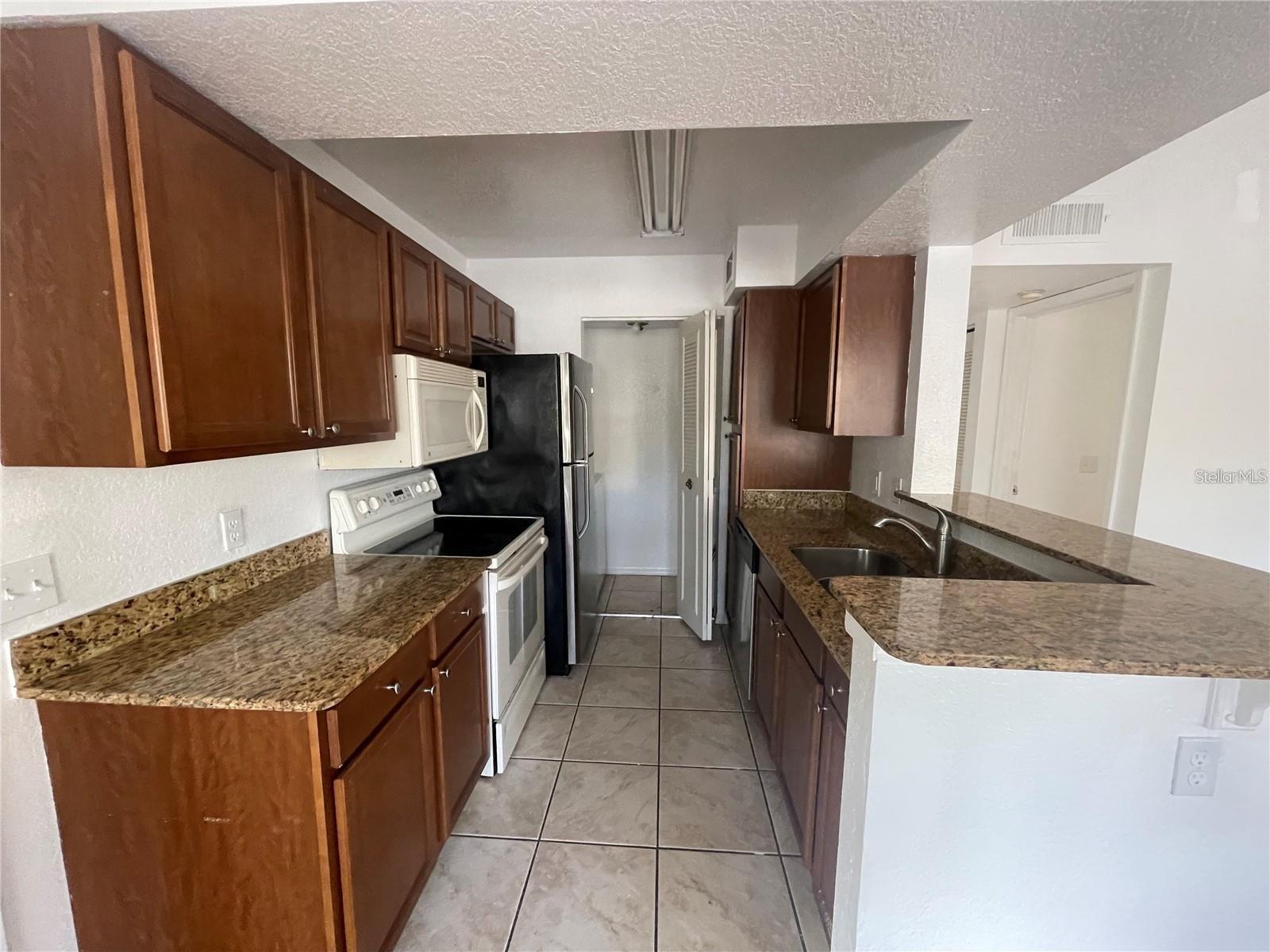 Image 5 of 22 For 1027 Hiawassee Road 2323