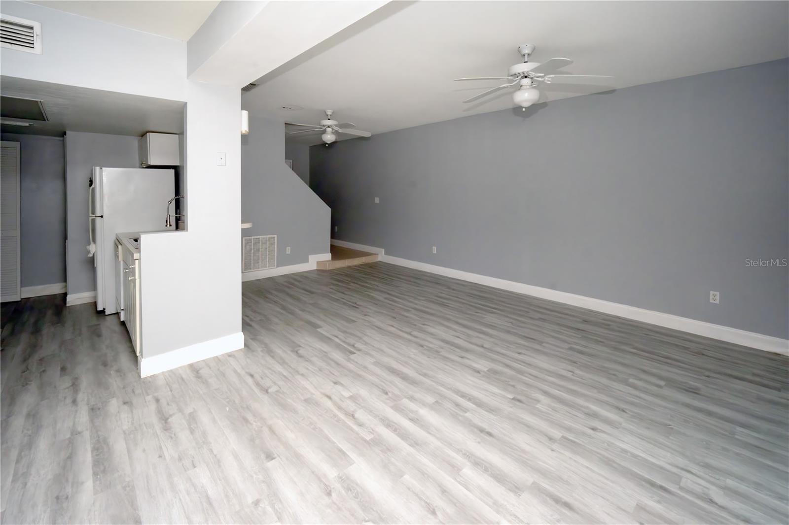 Image 4 of 22 For 759 Orchid Drive