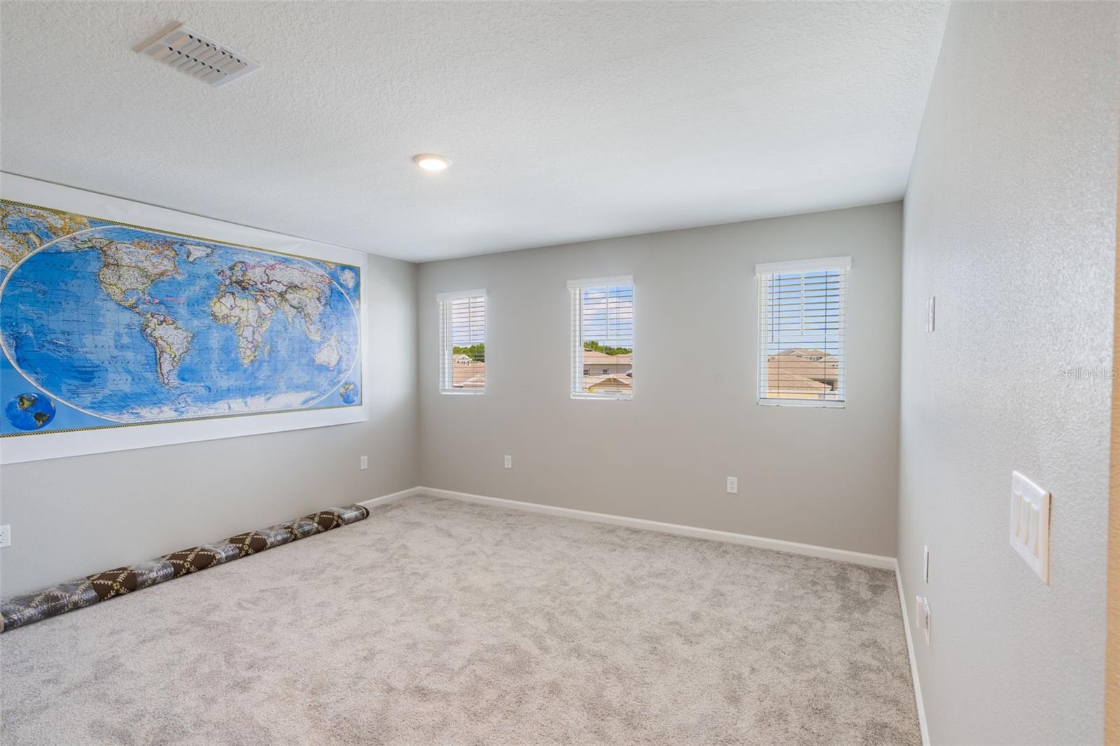 Image 12 of 45 For 2821 Cathy Boulevard