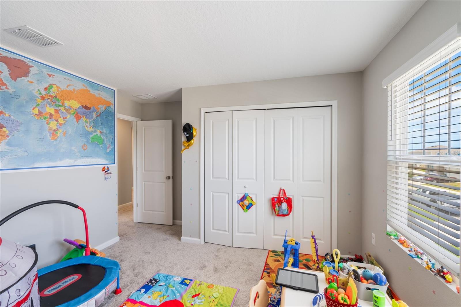 Image 15 of 45 For 2821 Cathy Boulevard