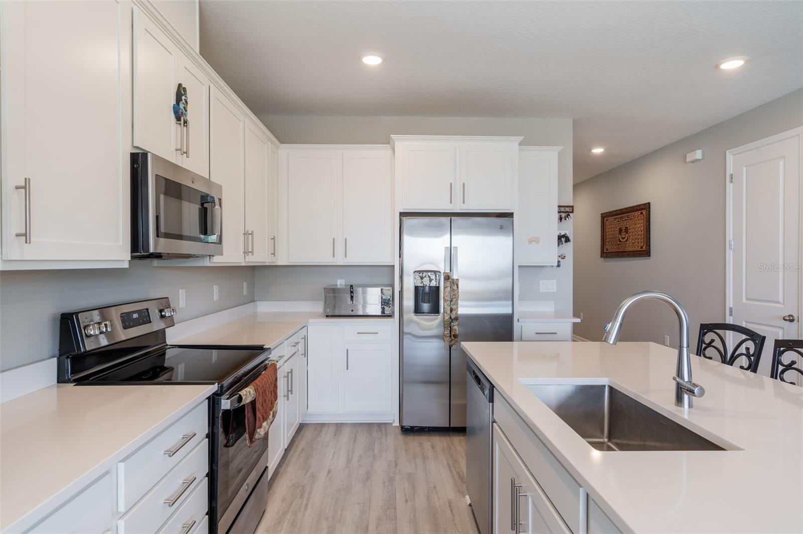 Image 3 of 45 For 2821 Cathy Boulevard