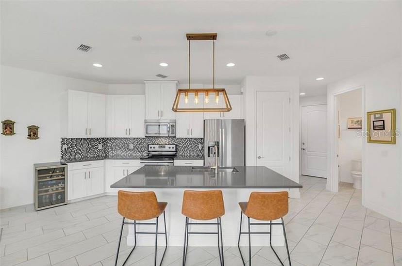 Image 3 of 11 For 14058 Swanley Street