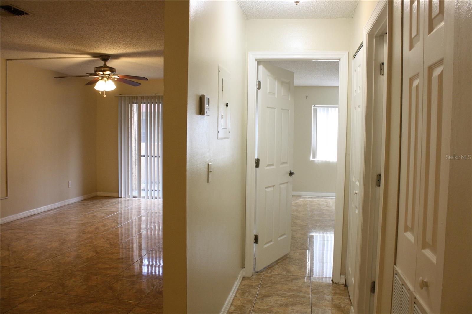 Image 11 of 18 For 630 Kenwick Circle 105