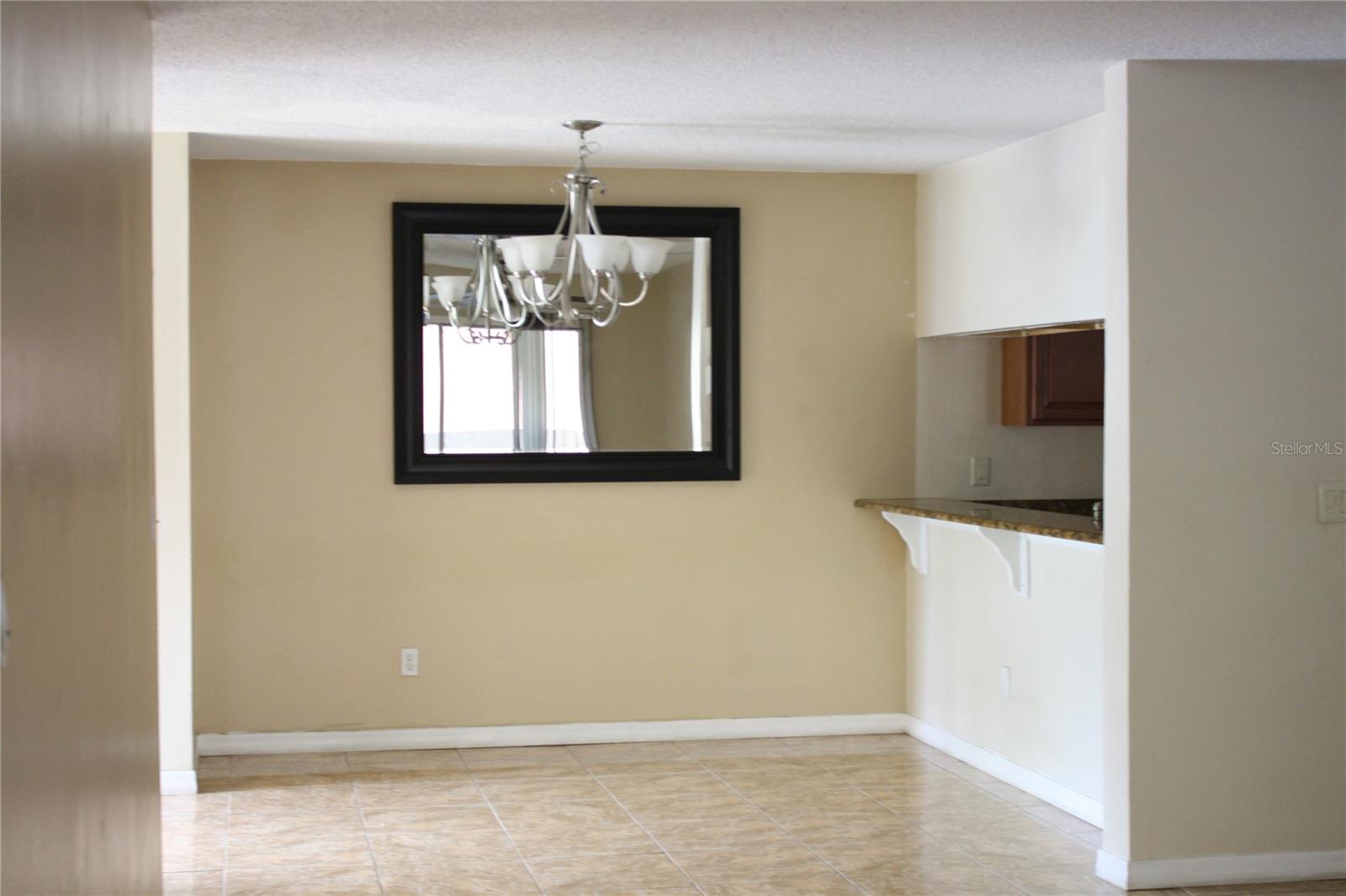 Image 3 of 18 For 630 Kenwick Circle 105