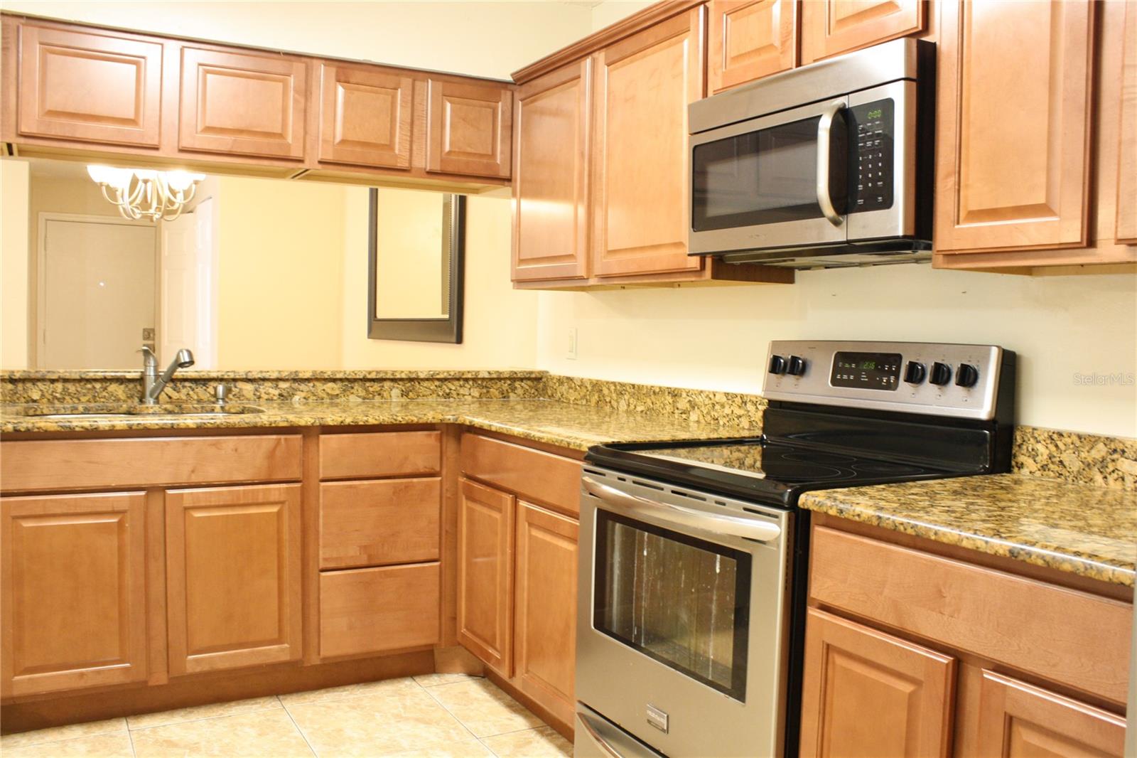 Image 9 of 18 For 630 Kenwick Circle 105