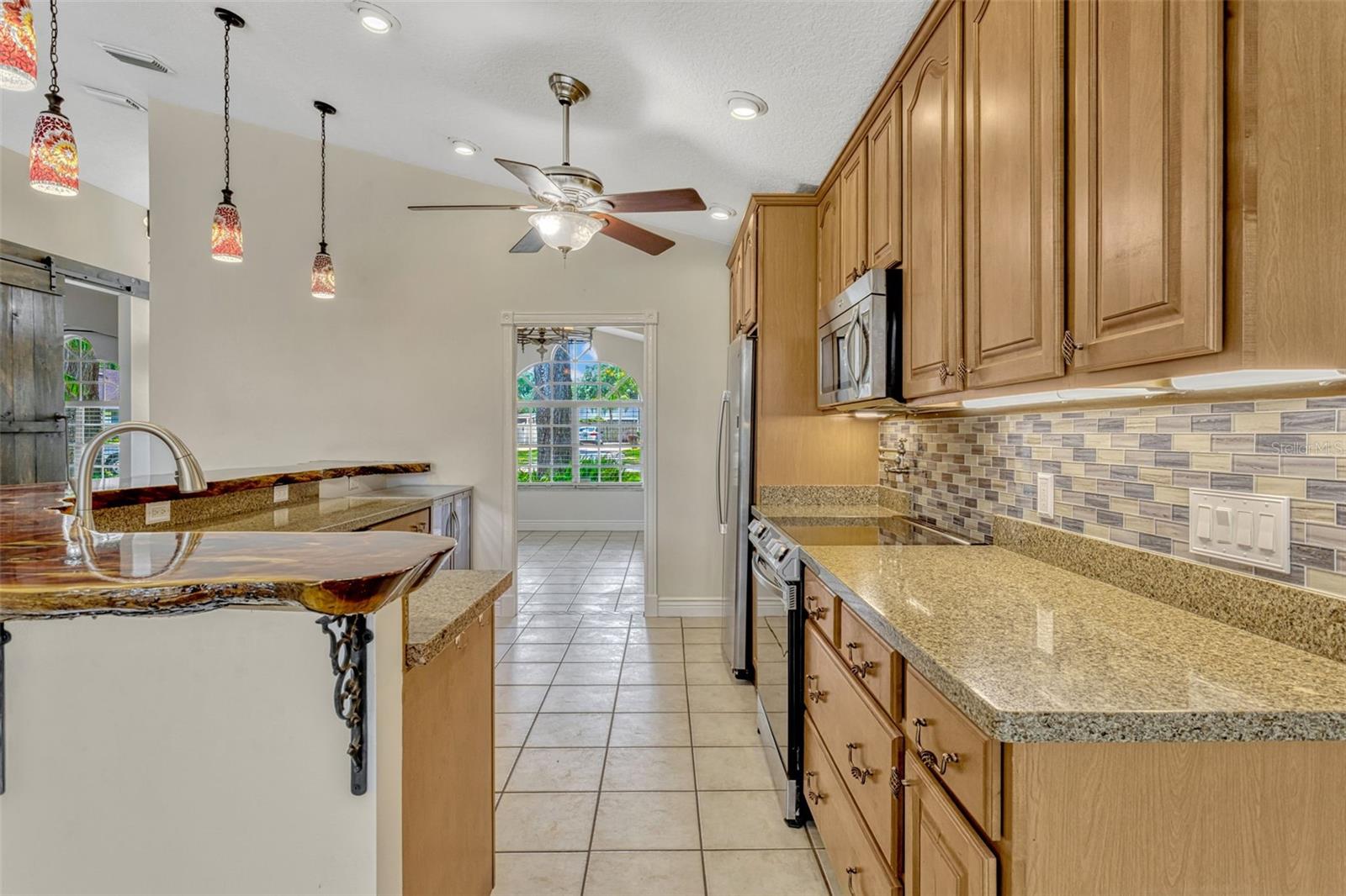 Image 15 of 42 For 154 Academy Oaks Place