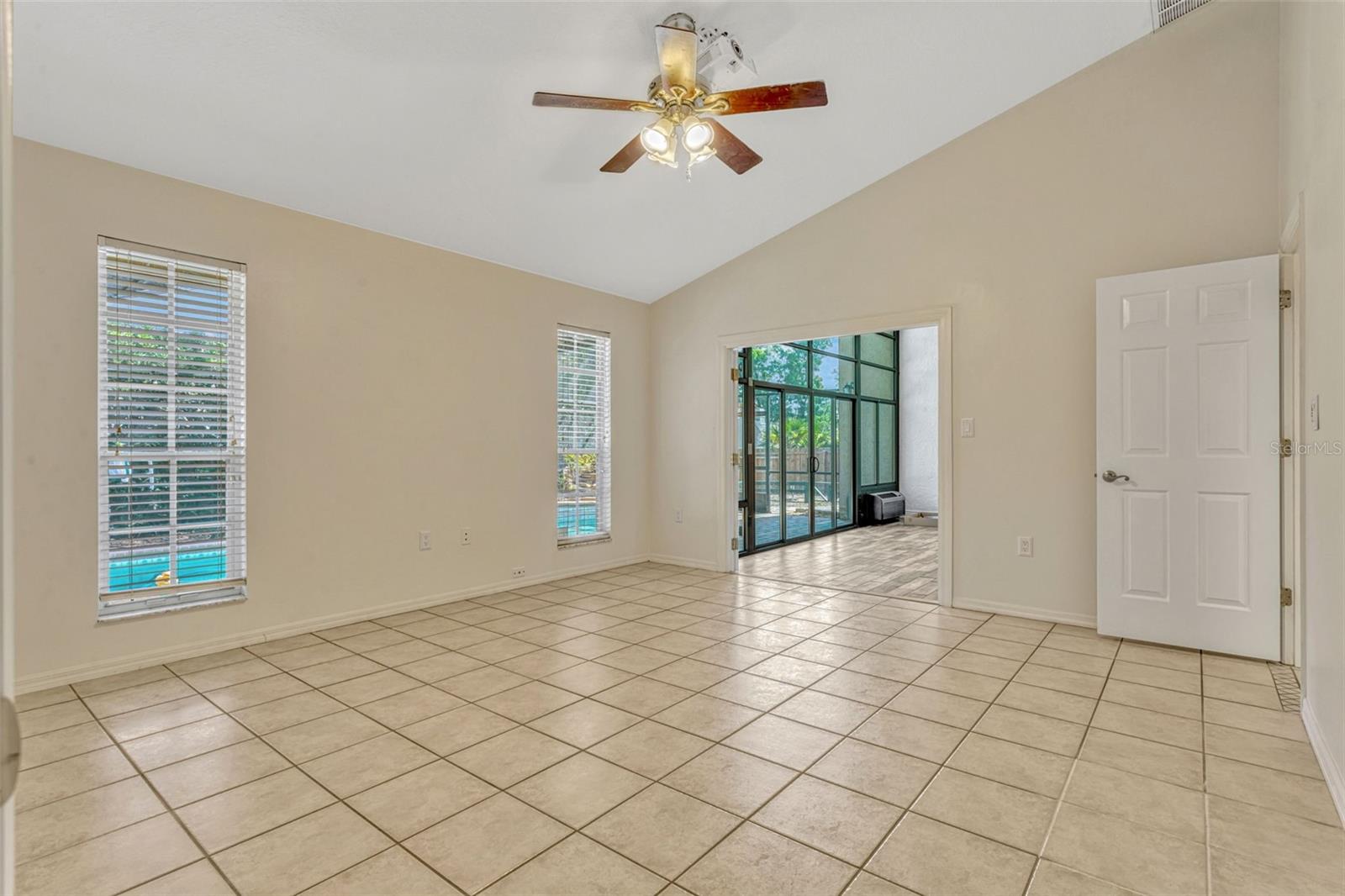 Image 21 of 42 For 154 Academy Oaks Place