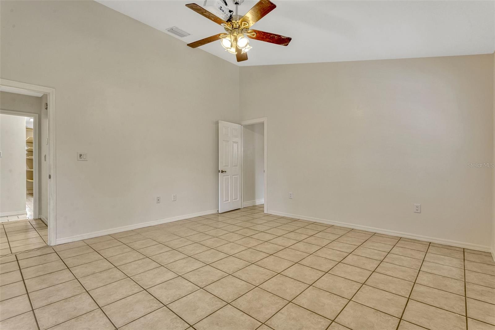 Image 22 of 42 For 154 Academy Oaks Place