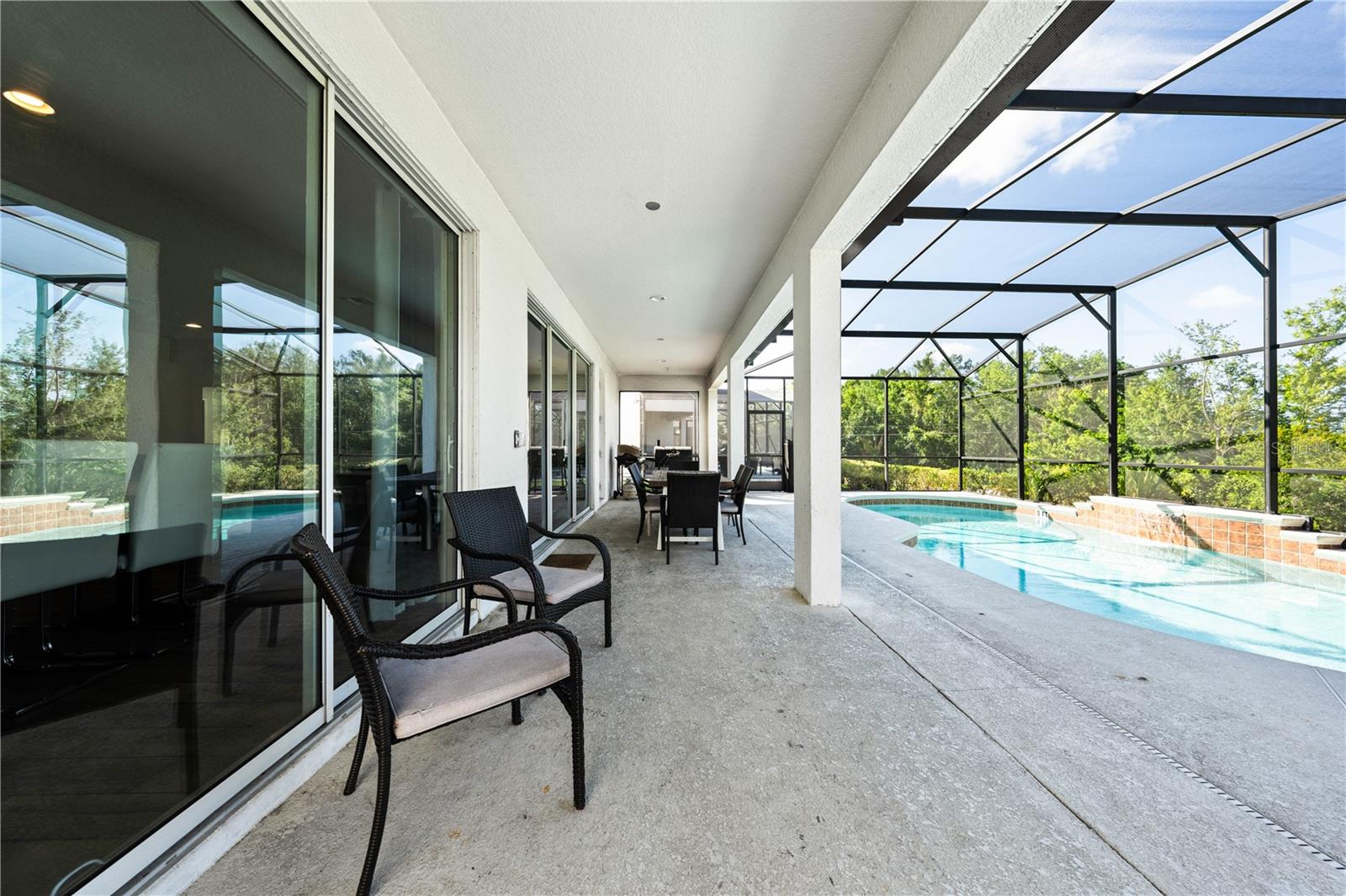 Image 43 of 55 For 438 Marcello Boulevard