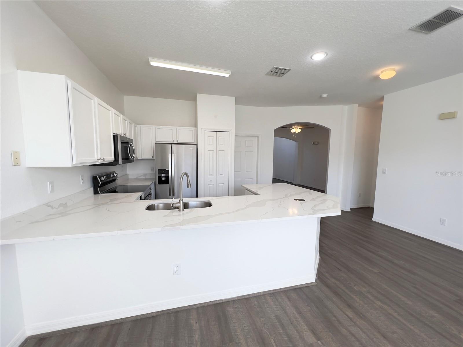 Image 10 of 25 For 4336 Paradise Cove Court