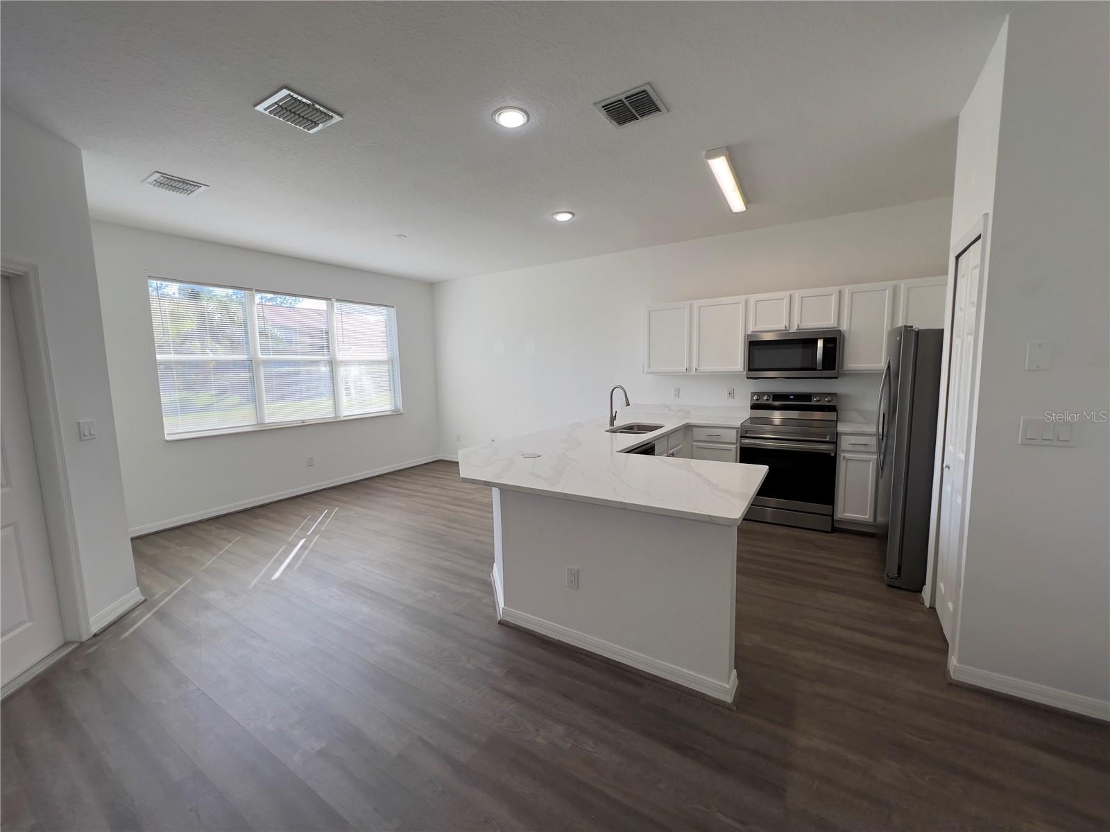 Image 7 of 25 For 4336 Paradise Cove Court