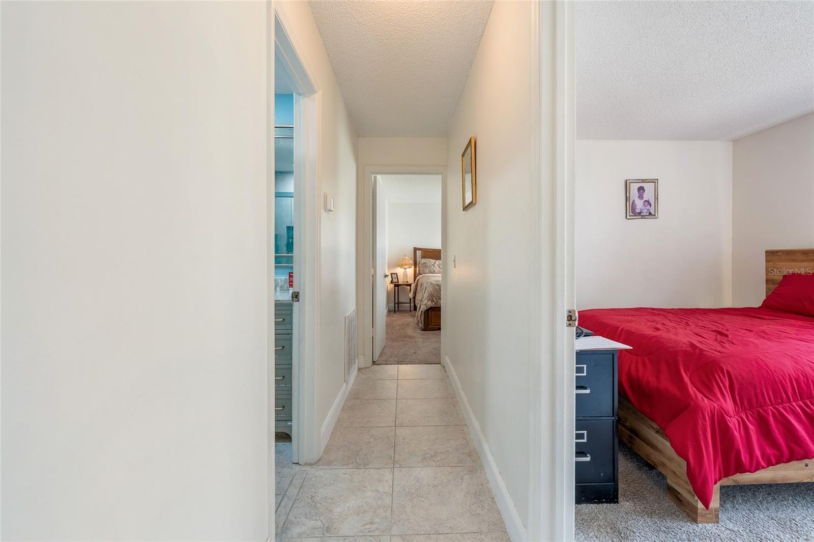 Image 16 of 30 For 98 Lakepointe Circle