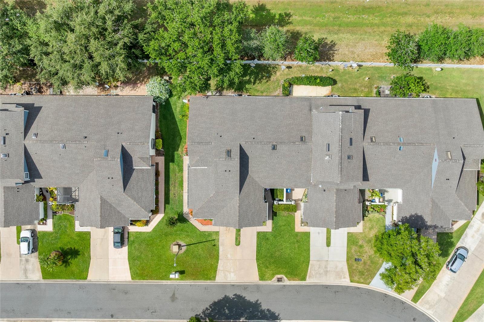 Image 29 of 30 For 98 Lakepointe Circle