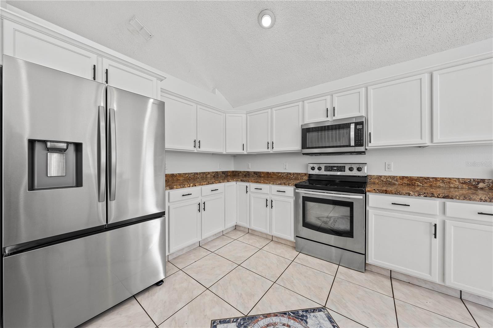 Image 12 of 58 For 1338 Lake Biscayne Way