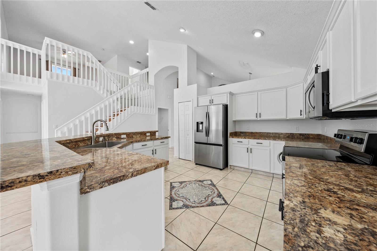 Image 13 of 58 For 1338 Lake Biscayne Way