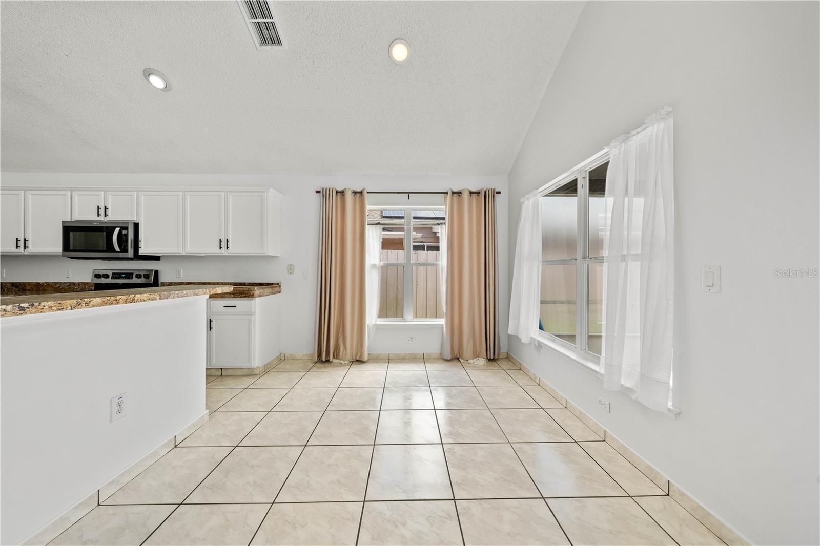Image 16 of 58 For 1338 Lake Biscayne Way