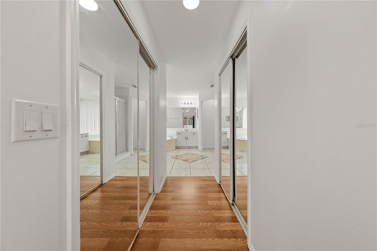 Image 21 of 58 For 1338 Lake Biscayne Way