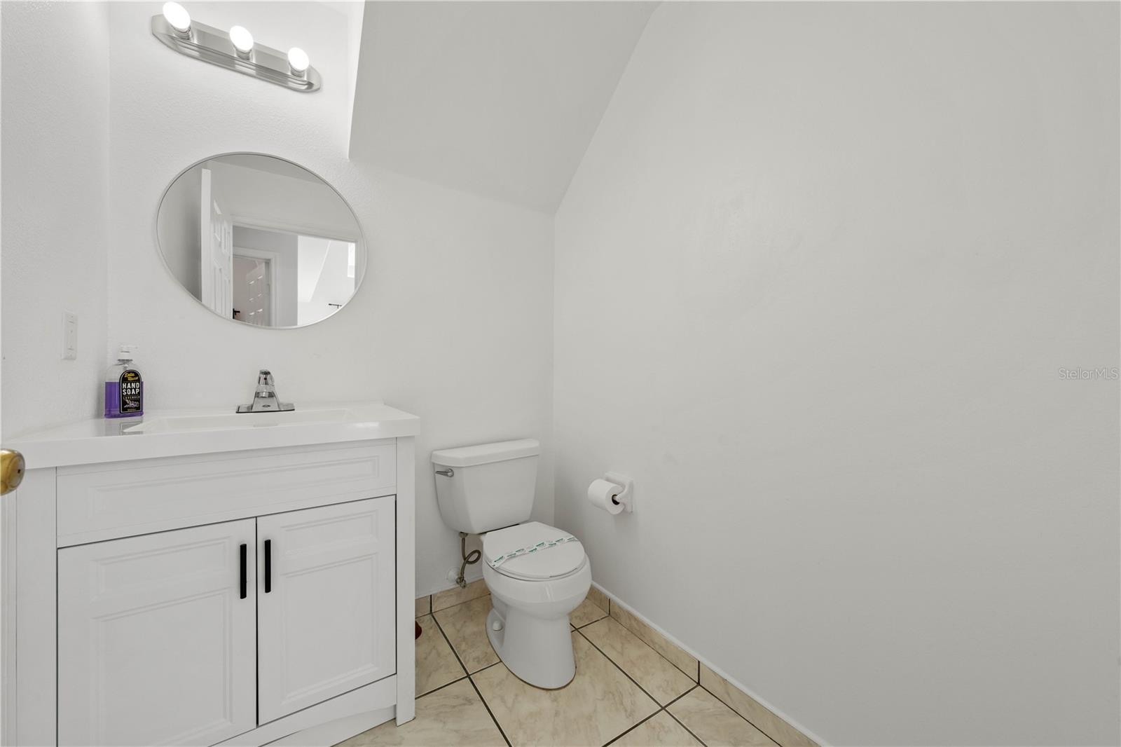 Image 26 of 58 For 1338 Lake Biscayne Way