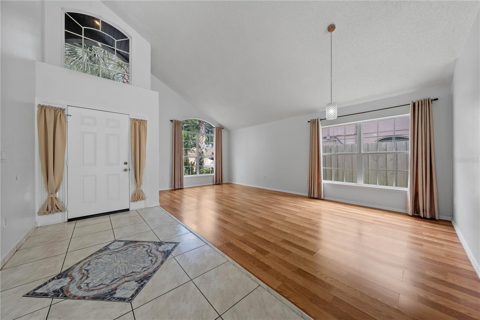 Image 3 of 58 For 1338 Lake Biscayne Way