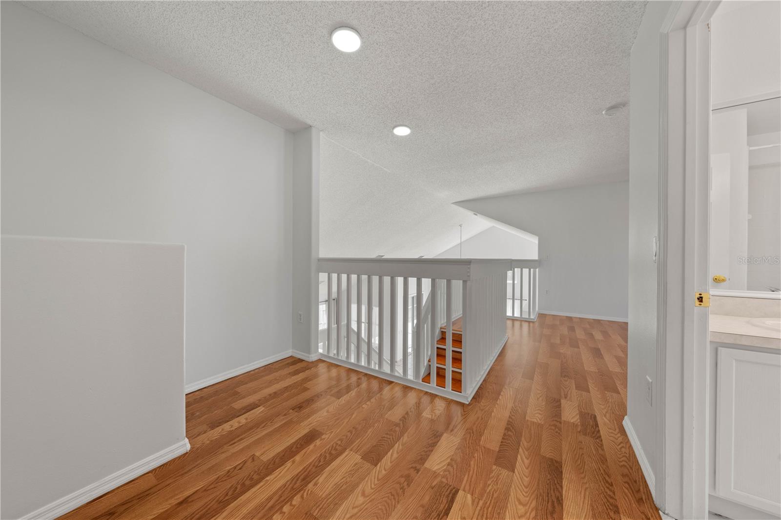 Image 31 of 58 For 1338 Lake Biscayne Way