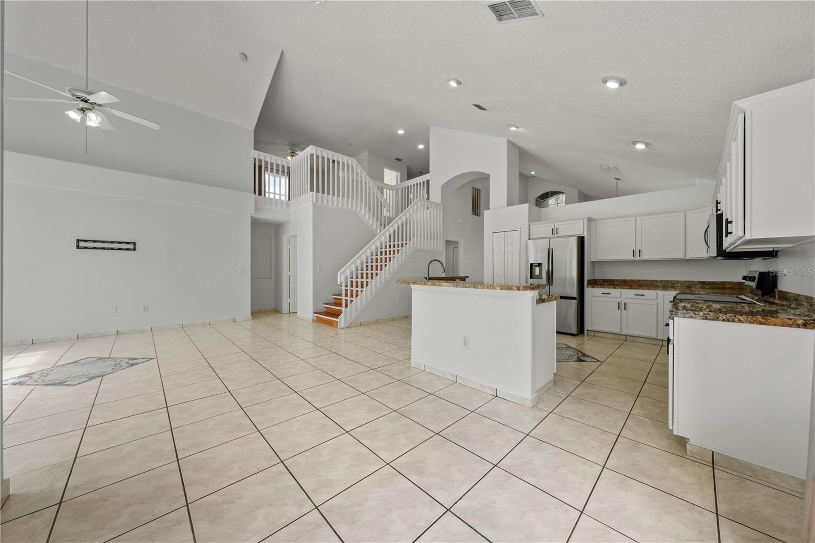 Image 7 of 58 For 1338 Lake Biscayne Way