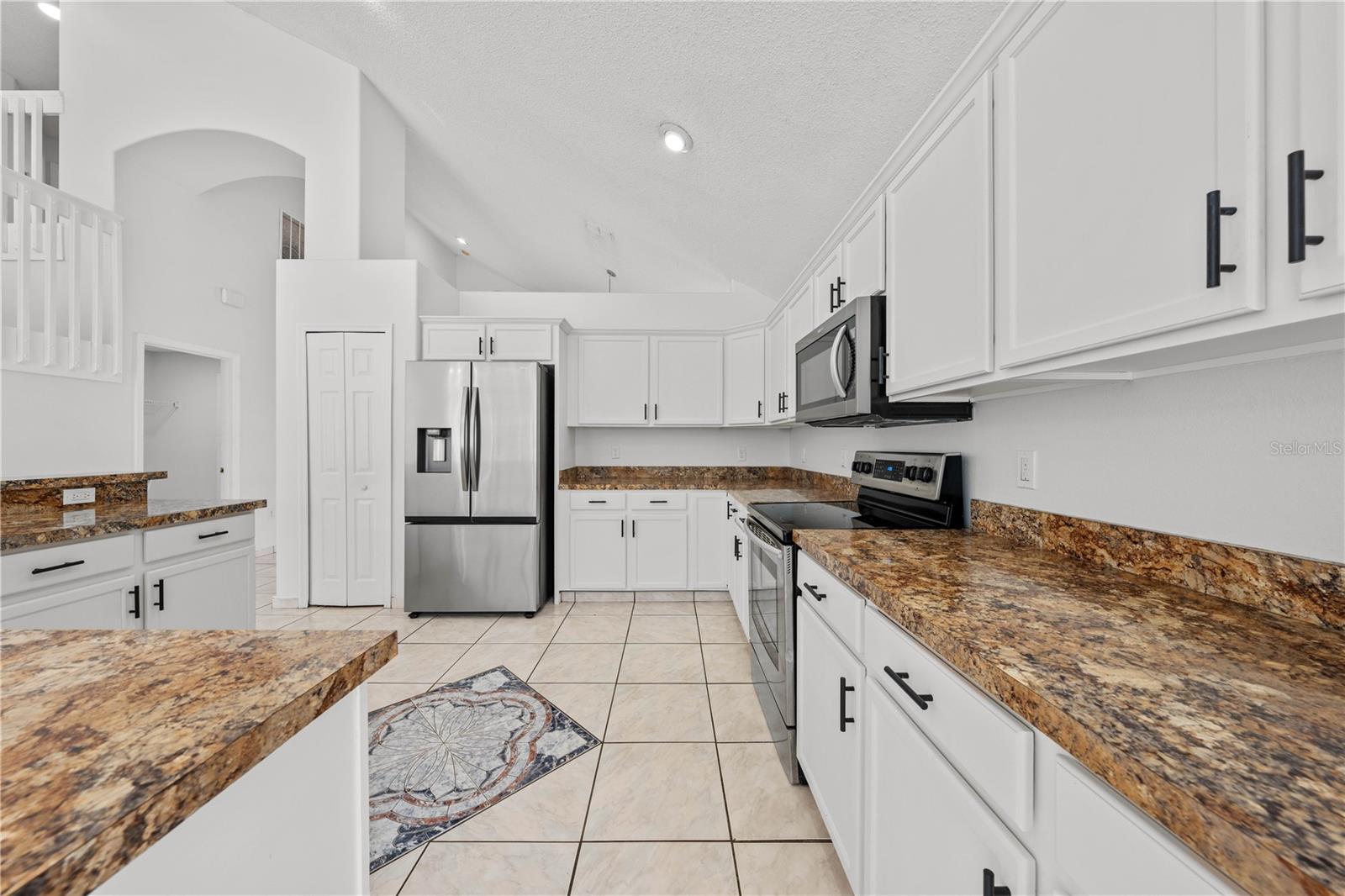 Image 8 of 58 For 1338 Lake Biscayne Way