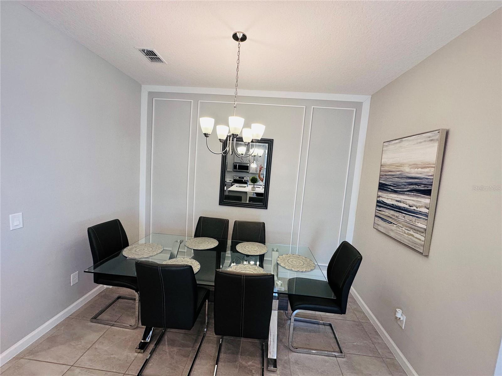 Image 12 of 37 For 1321 Yorkdale Road