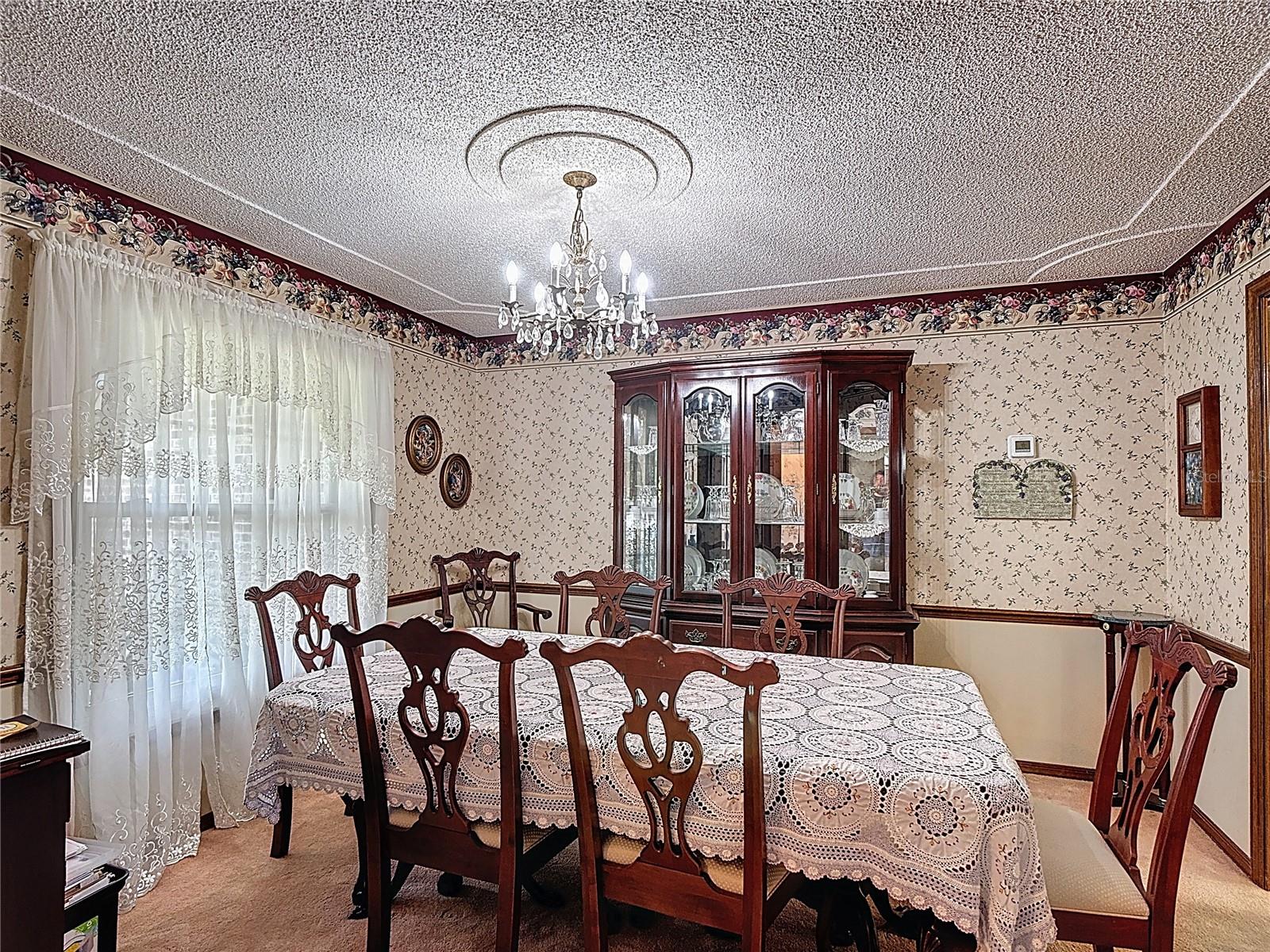 Image 15 of 37 For 724 Knob Hill Circle