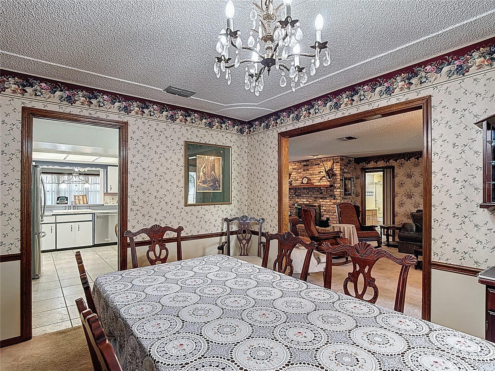 Image 16 of 37 For 724 Knob Hill Circle
