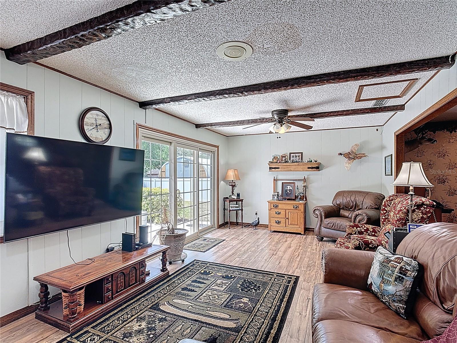 Image 18 of 37 For 724 Knob Hill Circle