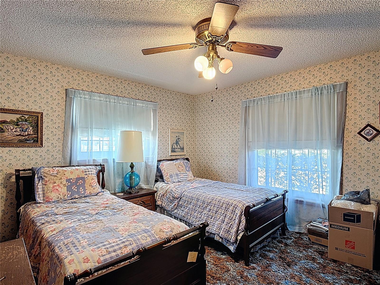 Image 23 of 37 For 724 Knob Hill Circle