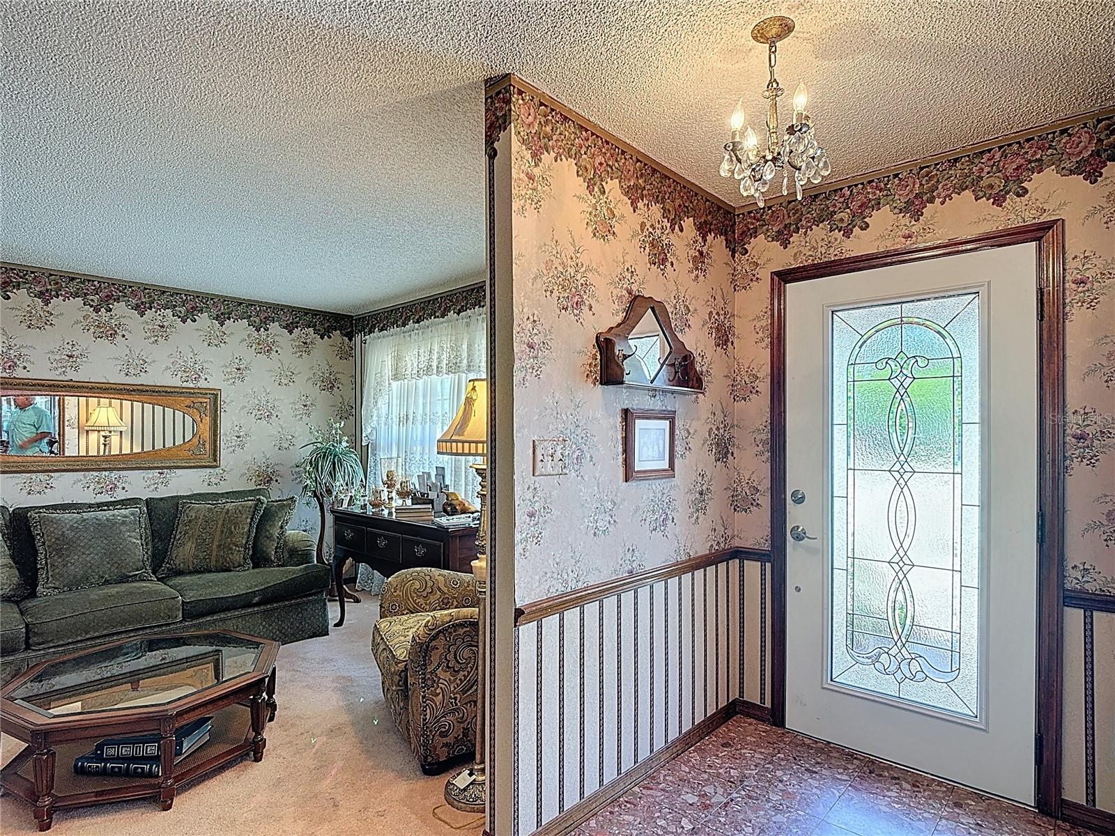 Image 3 of 37 For 724 Knob Hill Circle