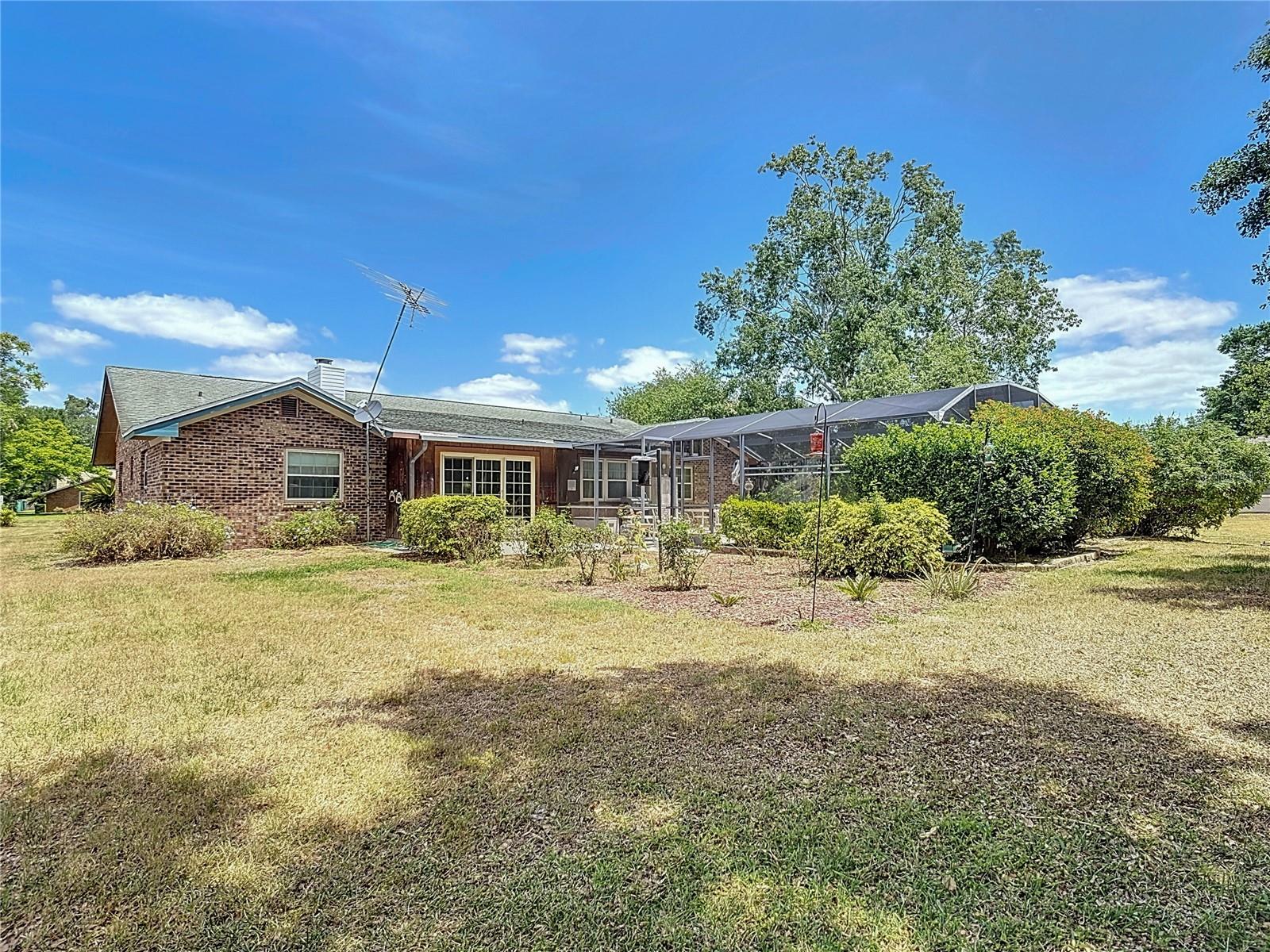 Image 33 of 37 For 724 Knob Hill Circle