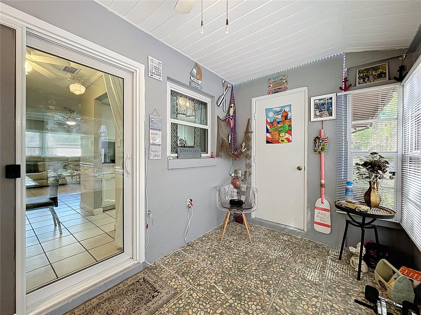 Image 30 of 50 For 12539 Orangewood Court