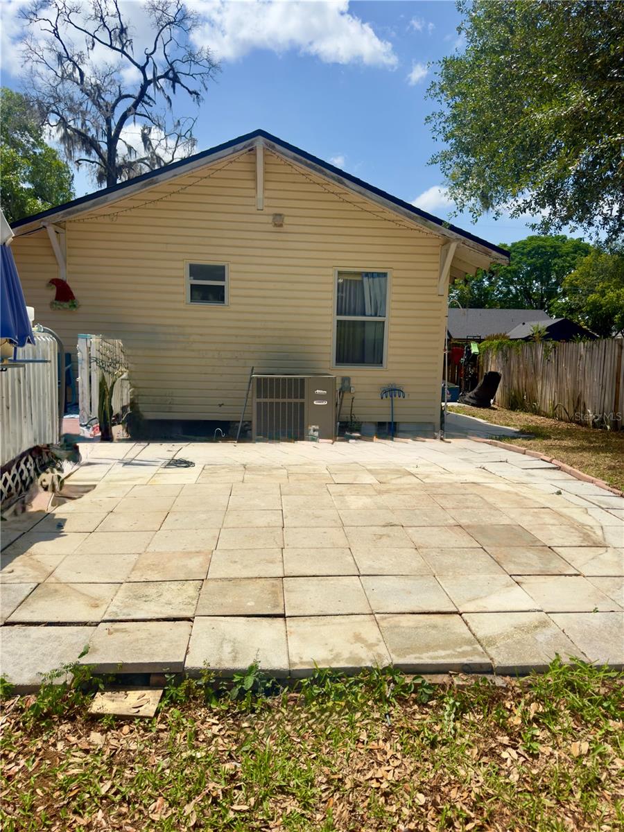 Image 30 of 37 For 455 Palmetto Avenue