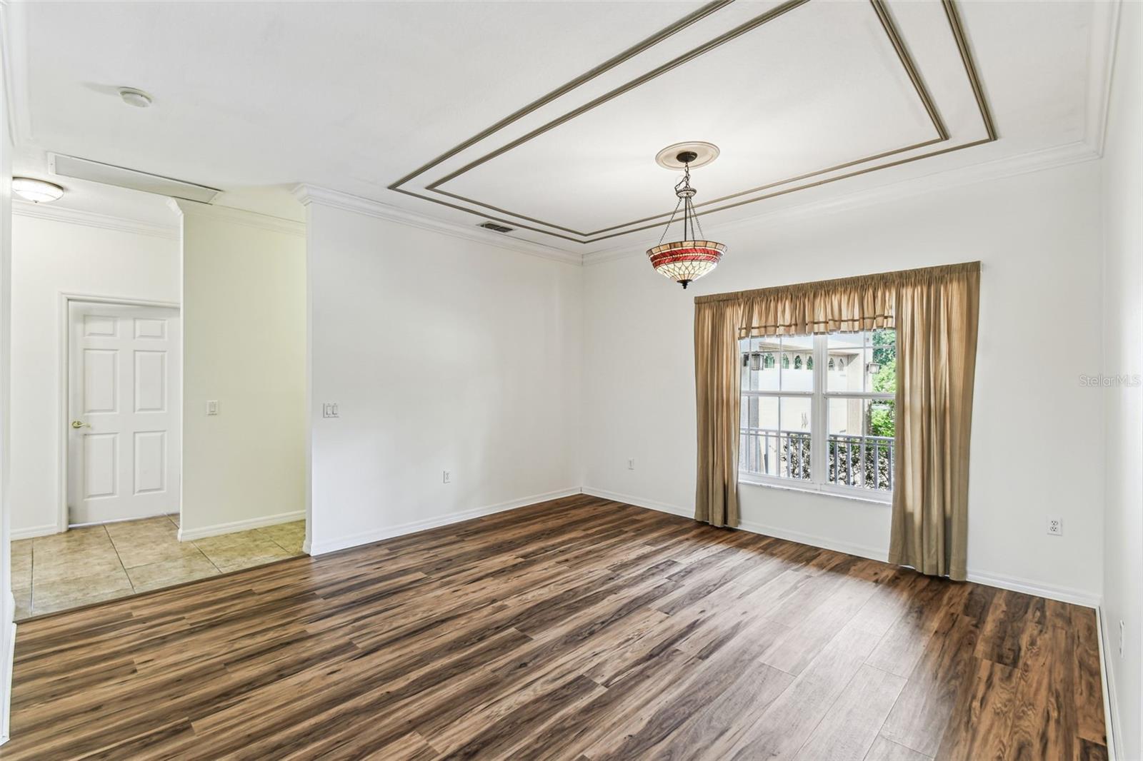 Image 10 of 68 For 759 Glendora Rd