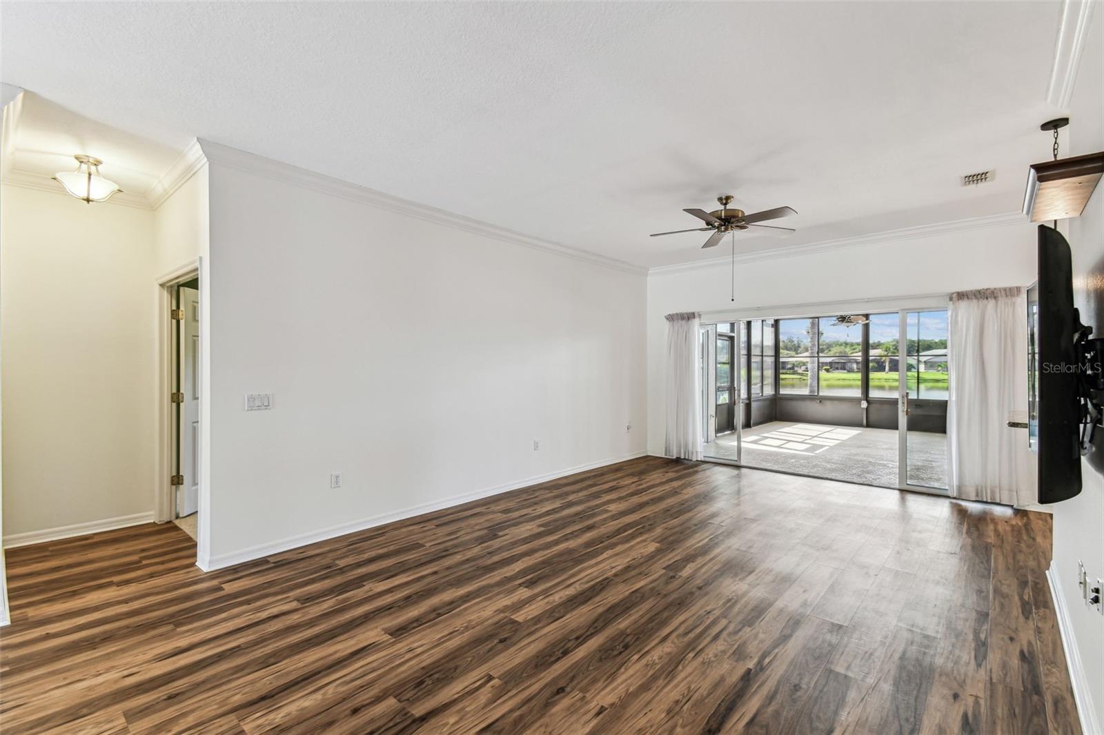 Image 8 of 68 For 759 Glendora Rd