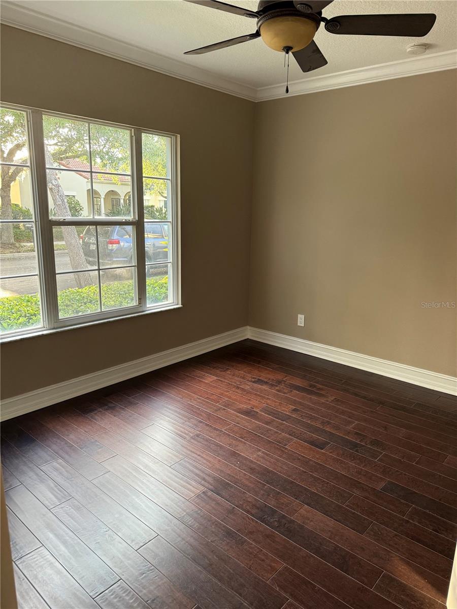 Image 5 of 17 For 1115 Damask Street