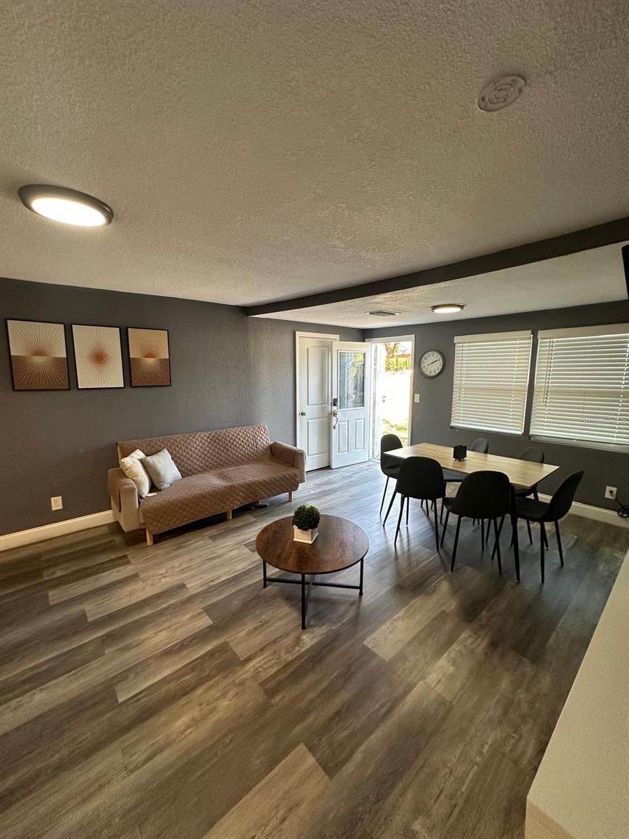 Image 3 of 16 For 8702 El Portal Dr