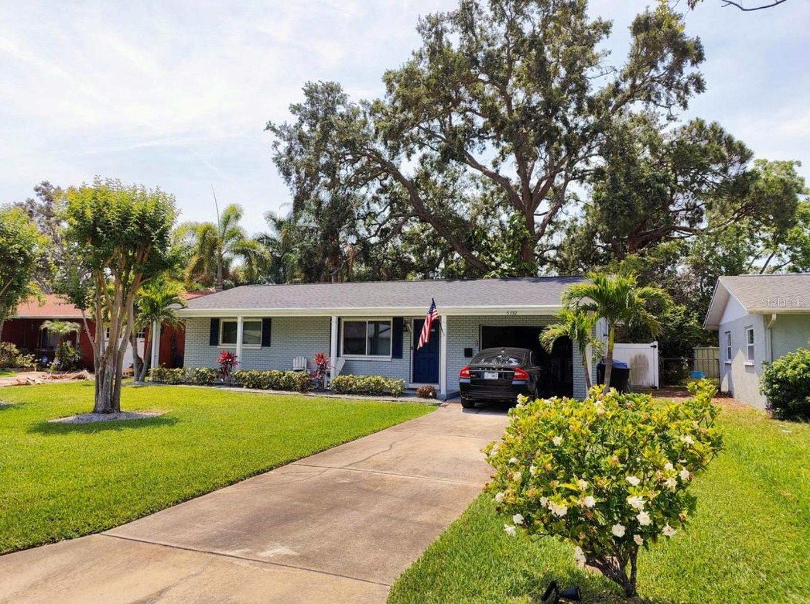 Image 2 of 11 For 5332 10th Avenue N