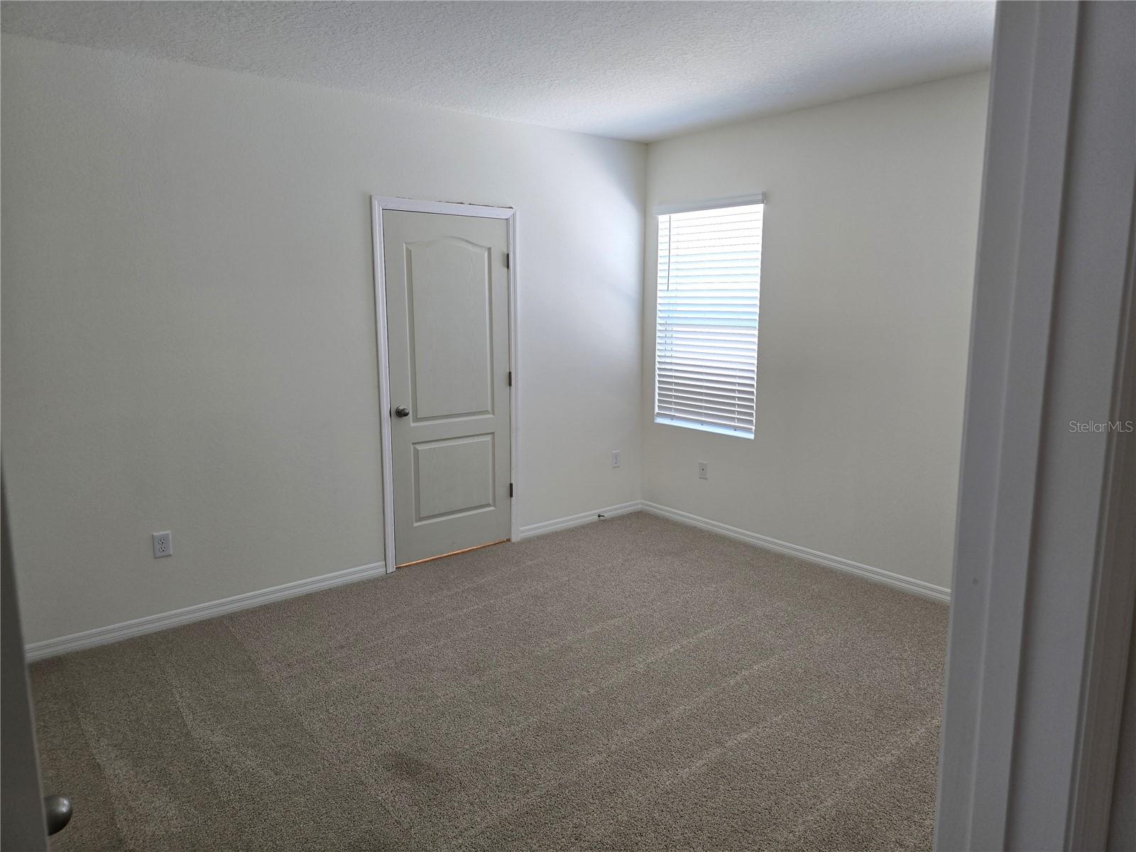Image 13 of 28 For 1129 Cascades Avenue